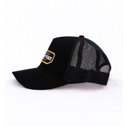 BOATS & TOWS TRUCKER HAT